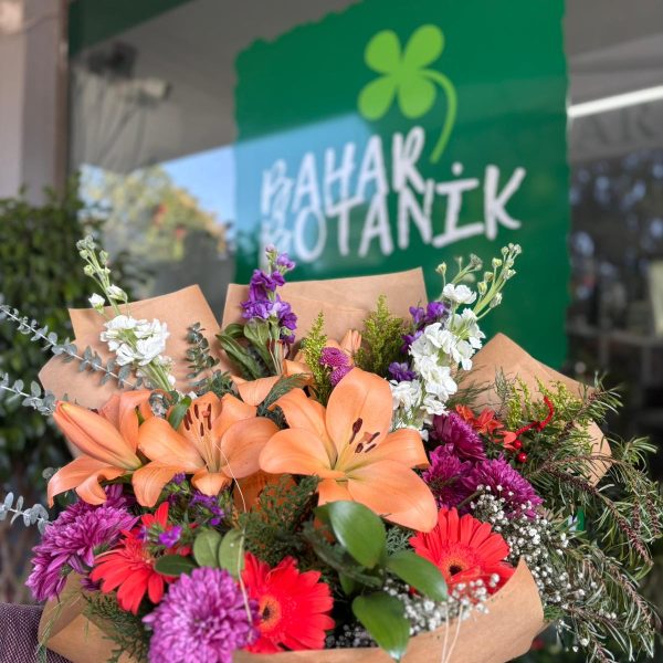 Karışık lilyumlu mevsim buketi