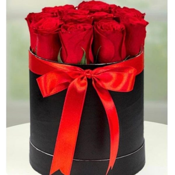 Kutuda Kırmızı Güller